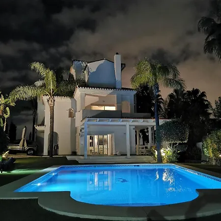 Stunning And Luxury In Marbella-atalaya - 250m To Gc Atalaya, 2x 18 Holes And Very Close To The Of San Pedro De Alcantara And Puerto Banus Or Puente * Estepona