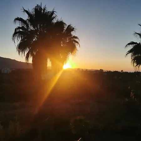 Stunning And Luxury In Marbella-atalaya - 250m To Gc Atalaya, 2x 18 Holes And Very Close To The Of San Pedro De Alcantara And Puerto Banus Or Puente Estepona