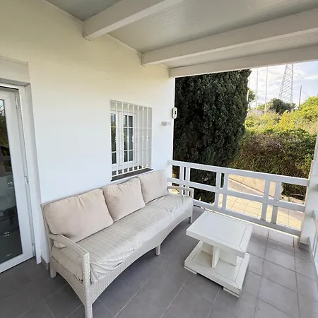 Villa Stunning And Luxury In Marbella-atalaya - 250m To Gc Atalaya, 2x 18 Holes And Very Close To The Of San Pedro De Alcantara And Puerto Banus Or Puente