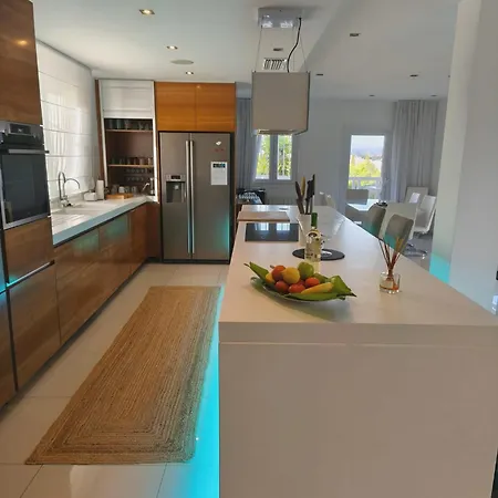 Stunning And Luxury In Marbella-atalaya - 250m To Gc Atalaya, 2x 18 Holes And Very Close To The Of San Pedro De Alcantara And Puerto Banus Or Puente * Эстепона