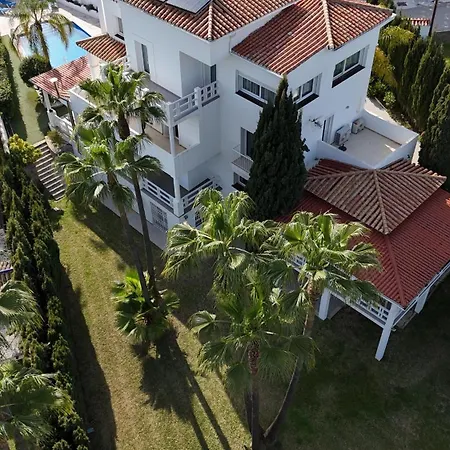 Stunning And Luxury In Marbella-atalaya - 250m To Gc Atalaya, 2x 18 Holes And Very Close To The Of San Pedro De Alcantara And Puerto Banus Or Puente * Estepona