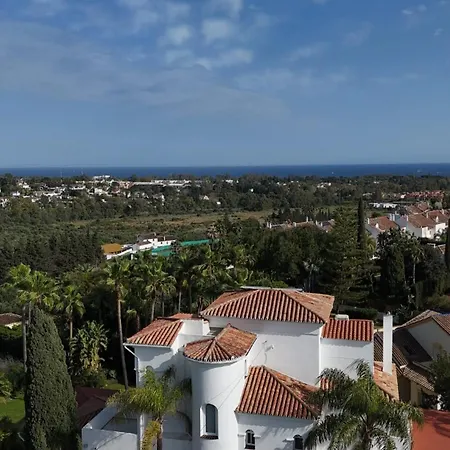 Stunning And Luxury In Marbella-atalaya - 250m To Gc Atalaya, 2x 18 Holes And Very Close To The Of San Pedro De Alcantara And Puerto Banus Or Puente Villa Estepona
