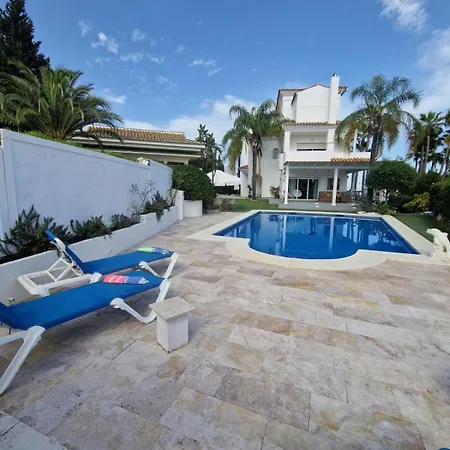 Stunning And Luxury In Marbella-atalaya - 250m To Gc Atalaya, 2x 18 Holes And Very Close To The Of San Pedro De Alcantara And Puerto Banus Or Puente Estepona