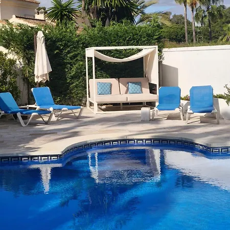 Villa Stunning And Luxury In Marbella-atalaya - 250m To Gc Atalaya, 2x 18 Holes And Very Close To The Of San Pedro De Alcantara And Puerto Banus Or Puente *