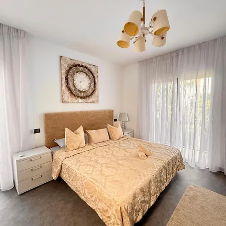Atalaya: Luxury Marbella Retreat Near Golf And